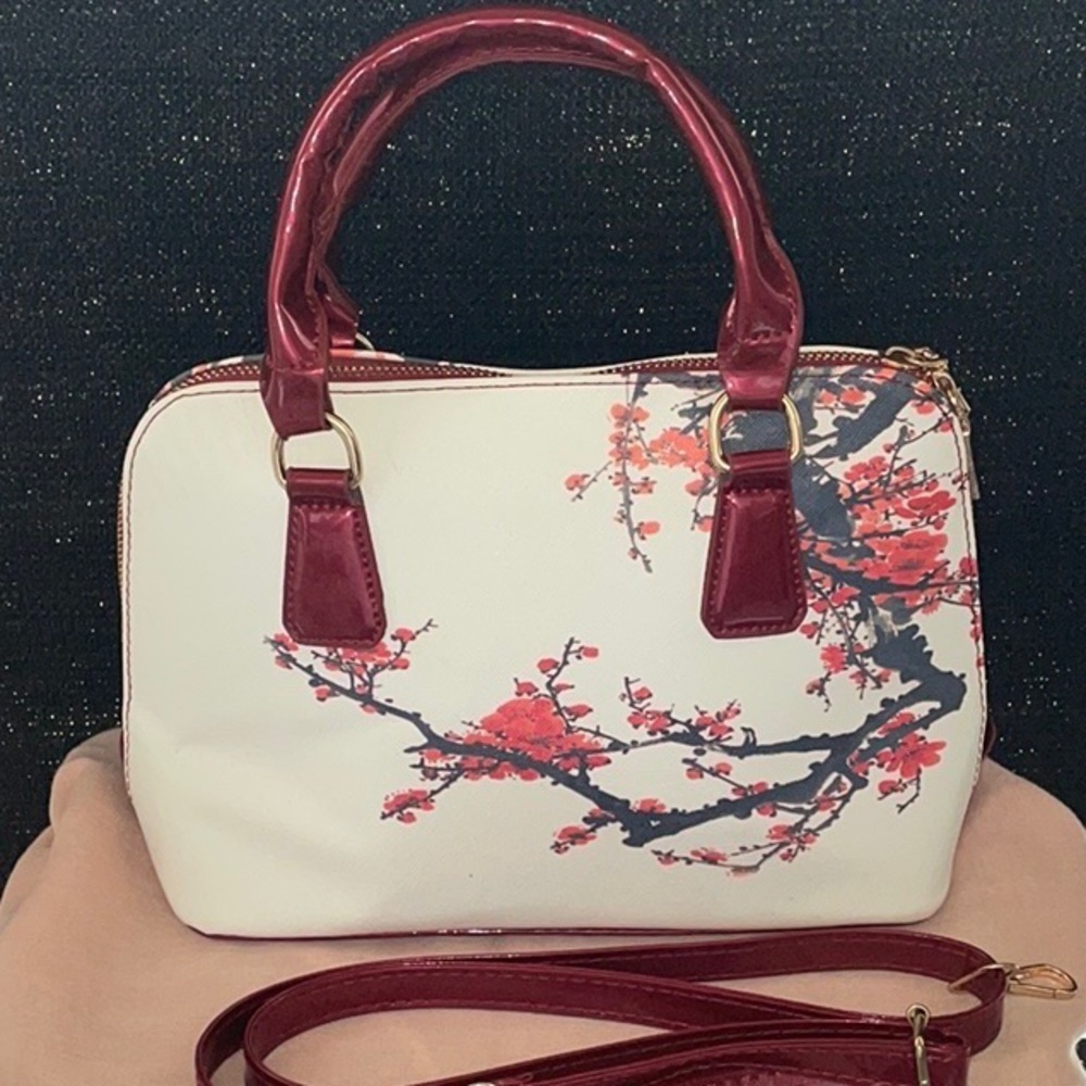 Great summer purse 👛.
